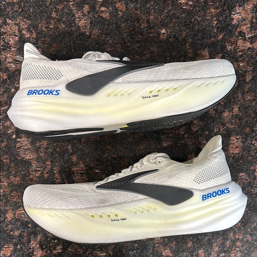 Brooks White and Gray glycerin max